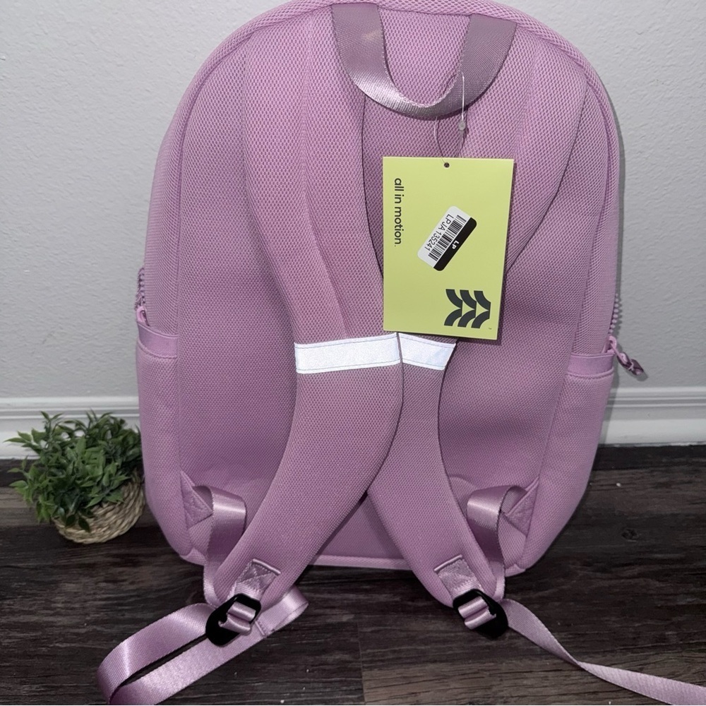 23L Air Mesh Backpack - All In Motion™ - Picture 3 of 7